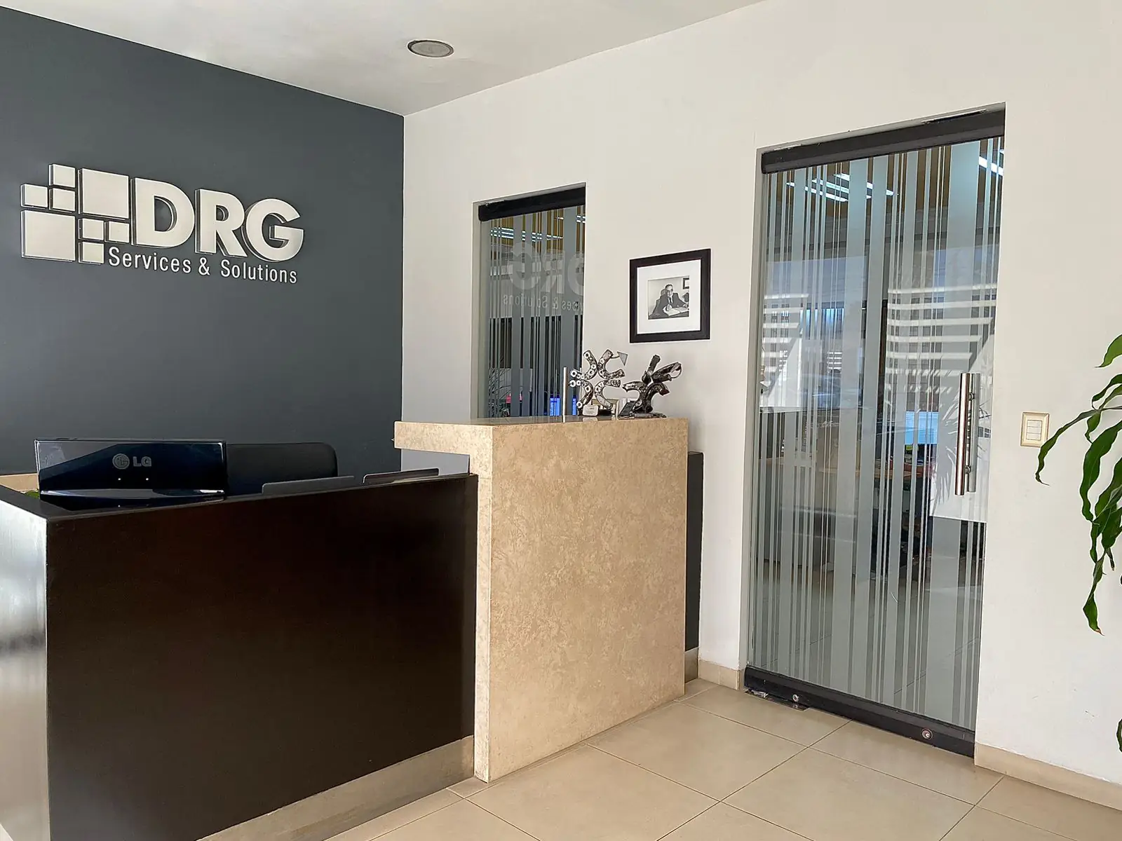 drg real estate & business, contacto.